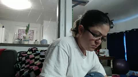 Snapshot of i_fetishize_u chatting on January 26, 3:25 pm ShortStuff online show from January 26, 3:25 pm