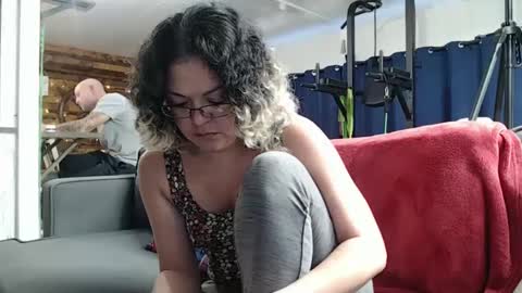 Snapshot of i_fetishize_u chatting on February 2, 6:10 pm ShortStuff online show from February 2, 6:10 pm