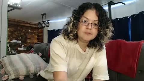 Snapshot of i_fetishize_u chatting on March 11, 2:29 pm ShortStuff online show from March 11, 2:29 pm