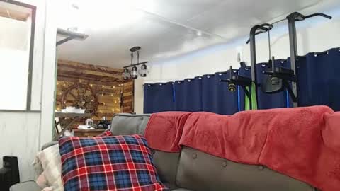 Snapshot of i_fetishize_u chatting on March 11, 5:35 pm ShortStuff online show from March 11, 5:35 pm