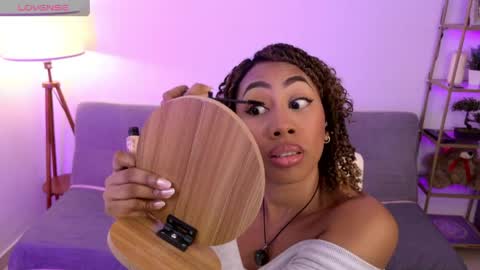 Snapshot of i_lulu chatting on March 21, 3:00 am Lul online show from March 21, 3:00 am