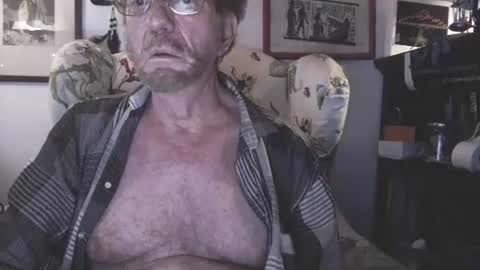 ImYourBitch online show from February 8, 6:22 am