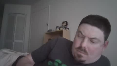 iaguy0587 online show from March 12, 7:31 pm