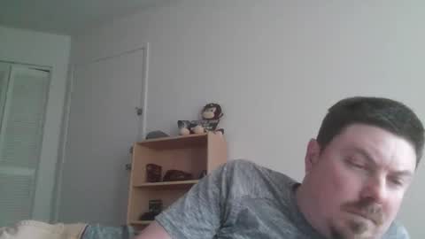 iaguy0587 online show from April 2, 10:40 pm