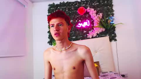 Snapshot of iam_lukas__ chatting on October 16, 4:24 am iam_lukas__ online show from October 16, 4:24 am