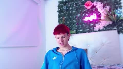 Snapshot of iam_lukas__ chatting on October 31, 4:13 am iam_lukas__ online show from October 31, 4:13 am