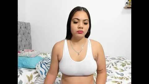 iam_mai online show from November 11, 2:33 am