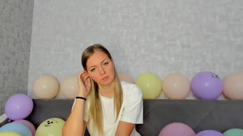 Snapshot of iam_venus chatting on October 3, 6:21 am Venus online show from October 3, 6:21 am