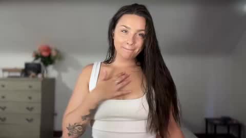 Snapshot of iamcrystalann chatting on September 29, 4:56 pm Crystal online show from September 29, 4:56 pm