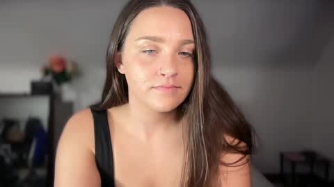 Snapshot of iamcrystalann chatting on October 21, 5:30 am Crystal online show from October 21, 5:30 am