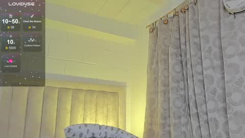 Snapshot of iamjulian_ chatting on January 24, 2:08 pm Juliiiiian online show from January 24, 2:08 pm