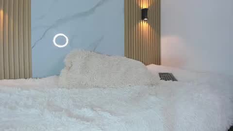 Snapshot of iamjulian_ chatting on February 18, 2:27 pm Juliiiiian online show from February 18, 2:27 pm