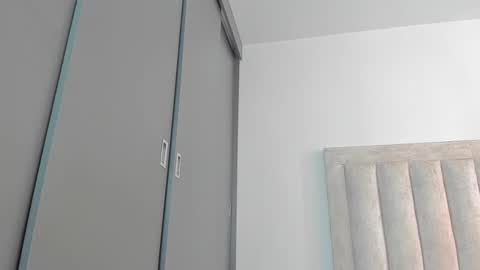 Snapshot of iamjulian_ chatting on February 23, 2:25 pm Juliiiiian online show from February 23, 2:25 pm