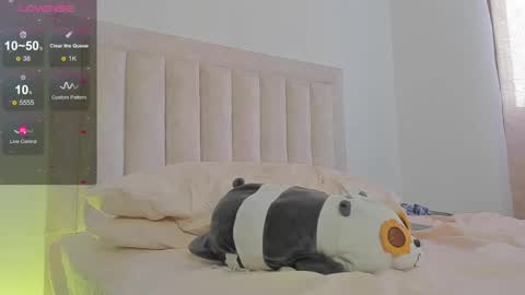 Snapshot of iamjulian_ chatting on March 1, 2:34 pm Juliiiiian online show from March 1, 2:34 pm