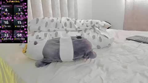 Snapshot of iamjulian_ chatting on March 12, 1:40 pm Juliiiiian online show from March 12, 1:40 pm