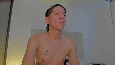 Snapshot of iamjulian_ chatting on September 21, 11:45 am Juliiiiian online show from September 21, 11:45 am