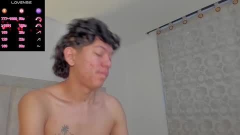 Snapshot of iamjulian_ chatting on September 30, 11:15 am Juliiiiian online show from September 30, 11:15 am