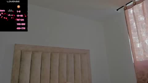 Snapshot of iamjulian_ chatting on October 2, 11:39 am Juliiiiian online show from October 2, 11:39 am