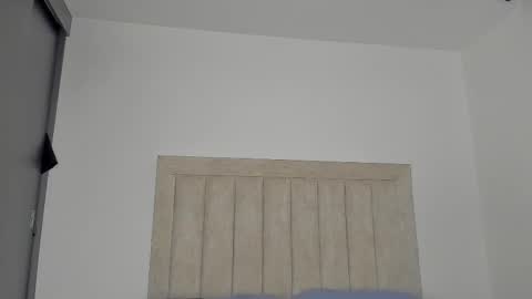 Snapshot of iamjulian_ chatting on March 12, 11:16 am Juliiiiian online show from March 12, 11:16 am