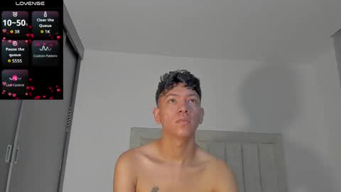 Juliiiiian online show from April 28, 11:26 am