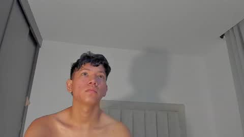 Juliiiiian online show from May 10, 11:48 am