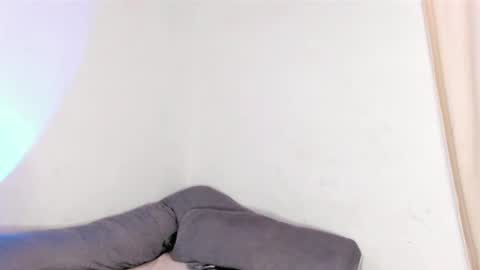 Lara online show from December 14, 5:18 pm