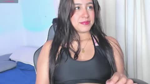 Snapshot of iamlara1 chatting on April 20, 7:04 pm Lara online show from April 20, 7:04 pm