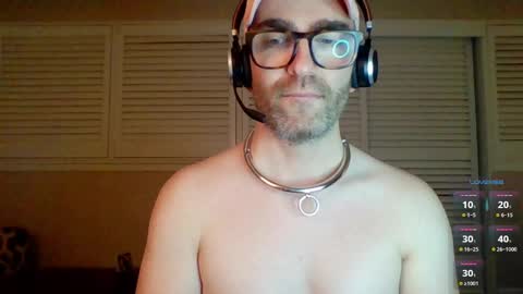 Snapshot of iamlistening chatting on February 7, 3:45 am sissy slut online show from February 7, 3:45 am