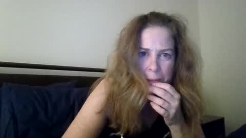 iampoppyy online show from November 11, 2:11 am