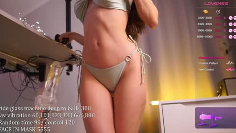 Snapshot of iamsavagegirl chatting on February 1, 7:44 pm Yana online show from February 1, 7:44 pm