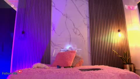 V I C T O R I A online show from October 5, 7:23 pm