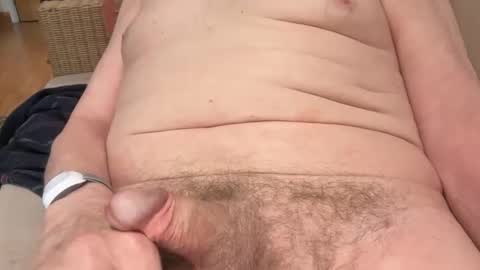 Snapshot of ian53a chatting on February 3, 11:09 am ian53a - mature UK man for same online show from February 3, 11:09 am