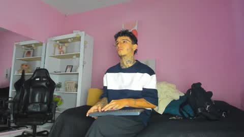 IAN CASTILLO online show from November 29, 11:13 am