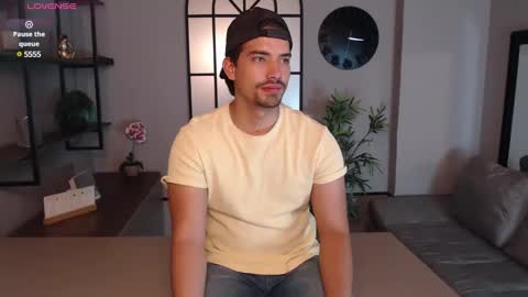 Ian Davis online show from December 29, 1:45 am