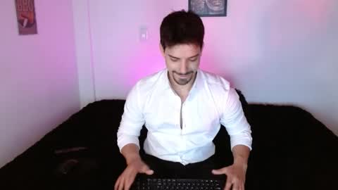 Snapshot of ian_davis chatting on November 27, 6:21 pm Ian Davis online show from November 27, 6:21 pm