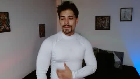 Snapshot of ian_davis chatting on December 3, 6:28 pm Ian Davis online show from December 3, 6:28 pm