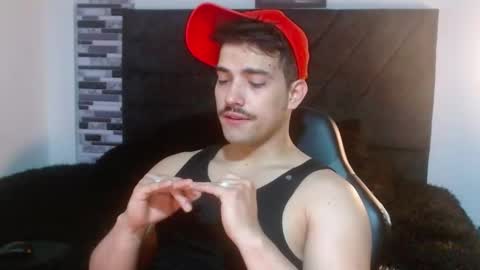 Snapshot of ian_davis chatting on March 16, 7:18 pm Ian Davis online show from March 16, 7:18 pm