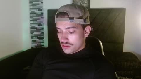 Snapshot of ian_davis chatting on March 19, 2:37 am Ian Davis online show from March 19, 2:37 am