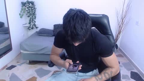 Ian  online show from February 11, 11:59 am