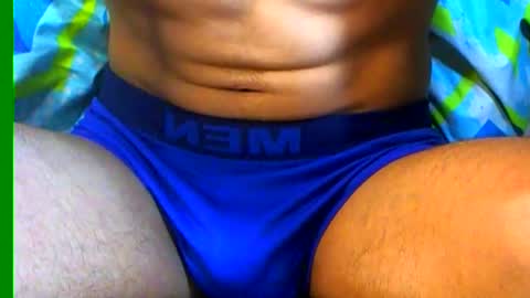 Snapshot of ian_zaenzz chatting on January 2, 7:12 am Samuel igsamuelnoguera 1333 online show from January 2, 7:12 am