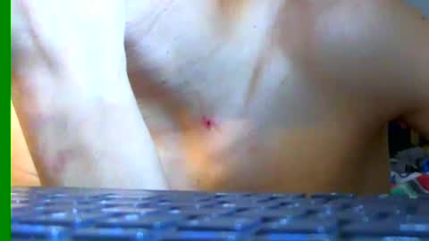 Snapshot of ian_zaenzz chatting on February 5, 10:01 pm Samuel igsamuelnoguera 1333 online show from February 5, 10:01 pm