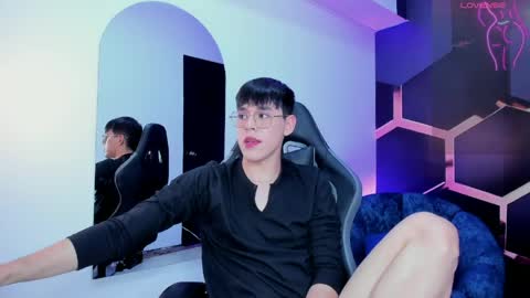 Ian  online show from April 26, 4:15 pm