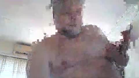 Snapshot of ianbraver chatting on September 30, 5:40 pm ian online show from September 30, 5:40 pm