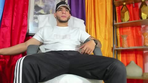 iandygrasso online show from February 19, 10:56 am