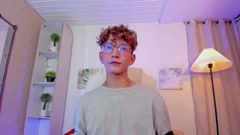 ian  online show from December 2, 3:45 am