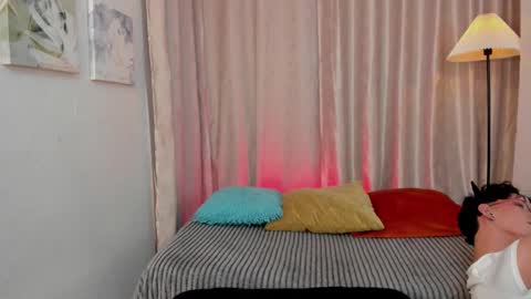 Snapshot of iangel_ chatting on February 18, 3:57 am ian online show from February 18, 3:57 am