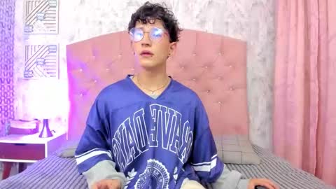 Snapshot of iangel_ chatting on February 26, 4:33 am ian online show from February 26, 4:33 am