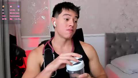 Snapshot of ianmancini chatting on July 21, 1:57 pm ianmancini online show from July 21, 1:57 pm