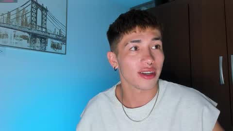 Snapshot of ianwayne_ chatting on March 24, 7:46 am Andrew online show from March 24, 7:46 am