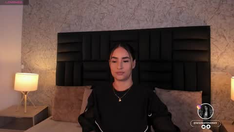 Snapshot of iara_martinez chatting on October 1, 12:55 pm I A R A online show from October 1, 12:55 pm